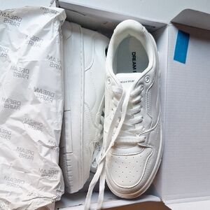 Dream Pairs Classic White Sneakers